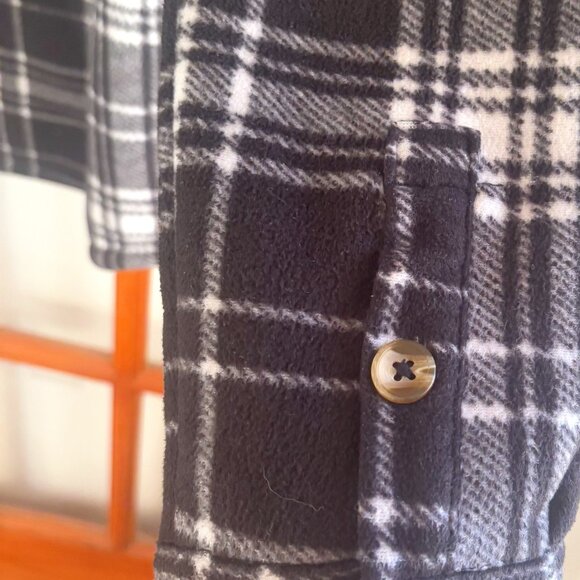 Sage Ladies' Plush Shirt Jacket SZ Medium - Picture 3 of 11